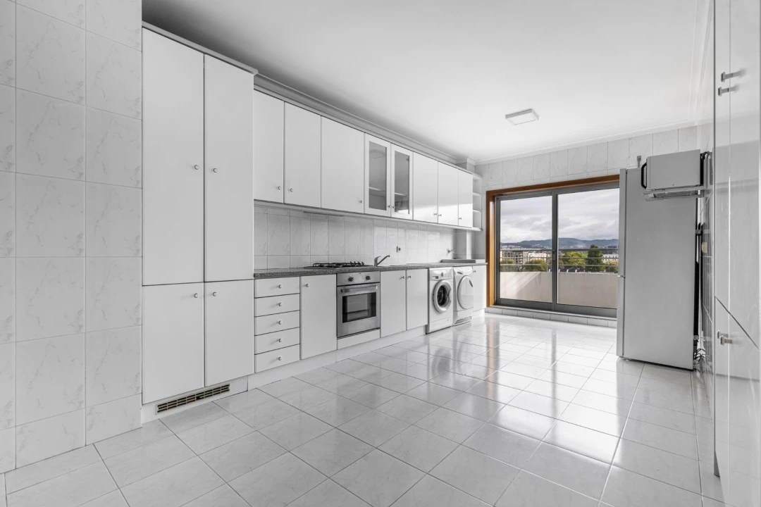 Apartamento T5 para Venda em São Vitor (Braga) Foto 1