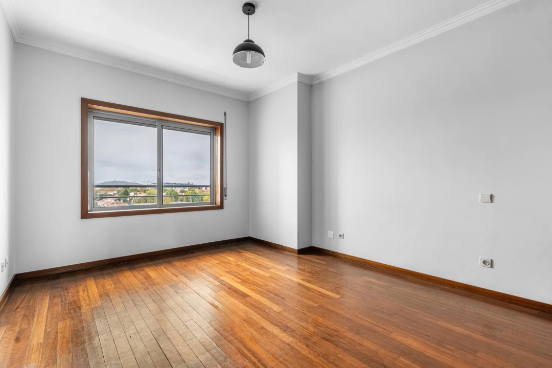 Apartamento T5 para Venda em São Vitor (Braga) Foto 24