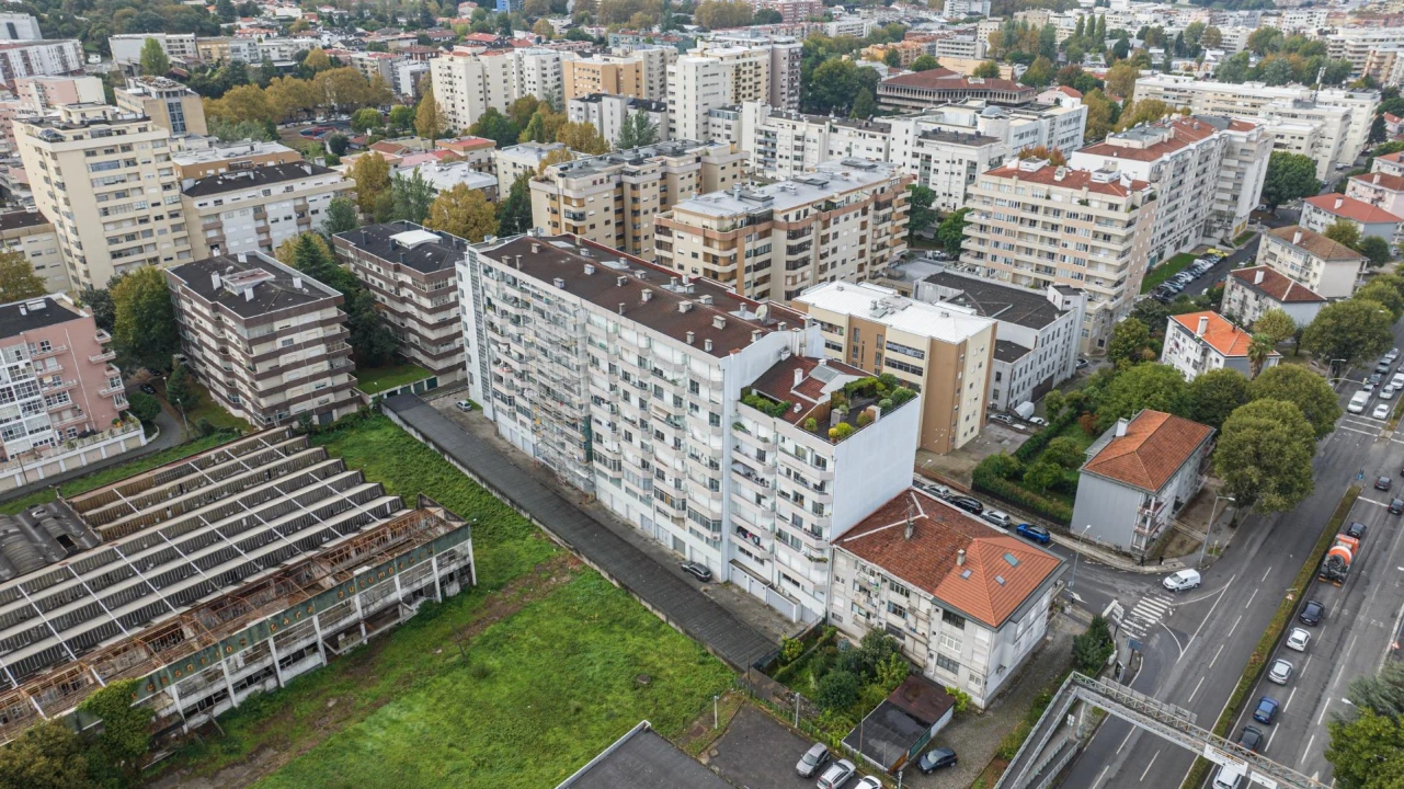 Apartamento T5 para Venda em São Vitor (Braga) Foto 32