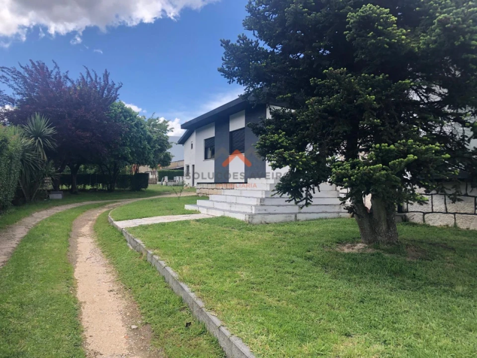 Moradia T6 para Venda em Barrô e Aguada de Baixo Foto 5