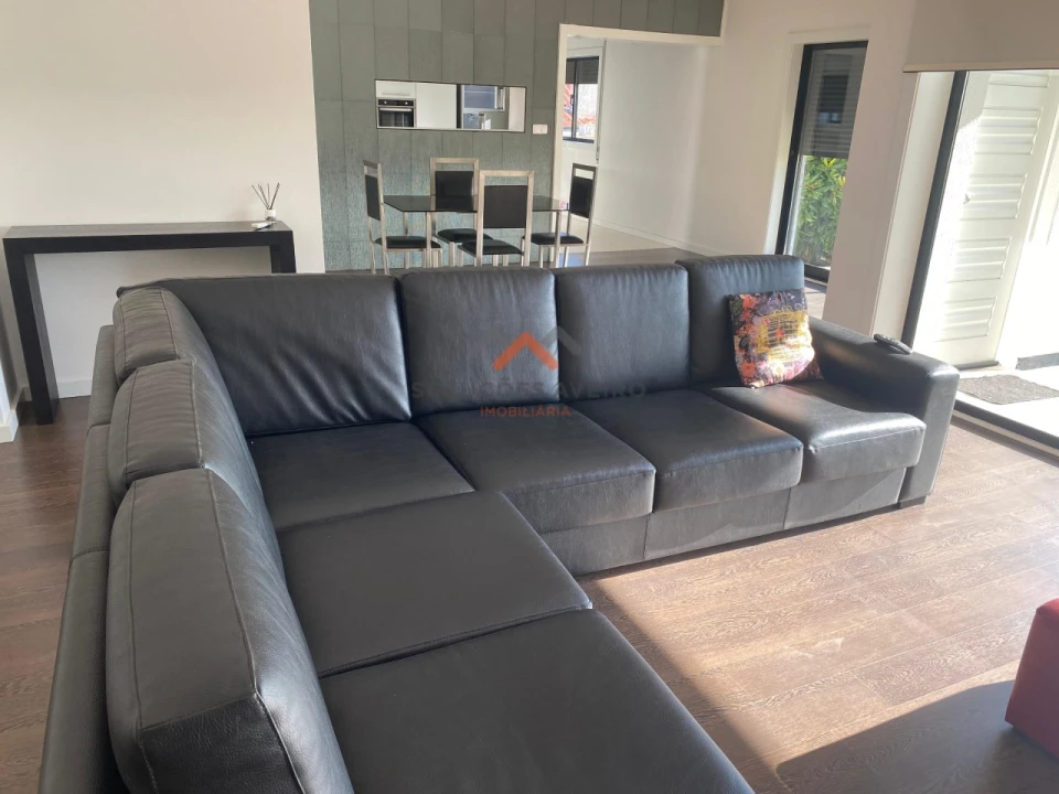 Moradia T6 para Venda em Barrô e Aguada de Baixo Foto 13