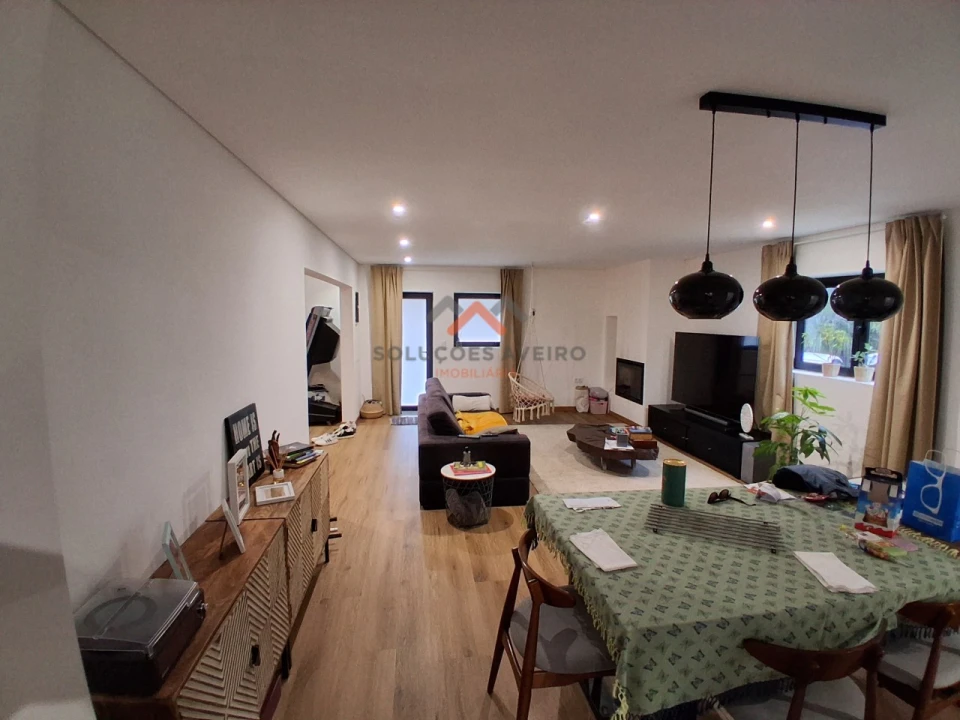 Moradia T6 para Venda em Barrô e Aguada de Baixo Foto 36