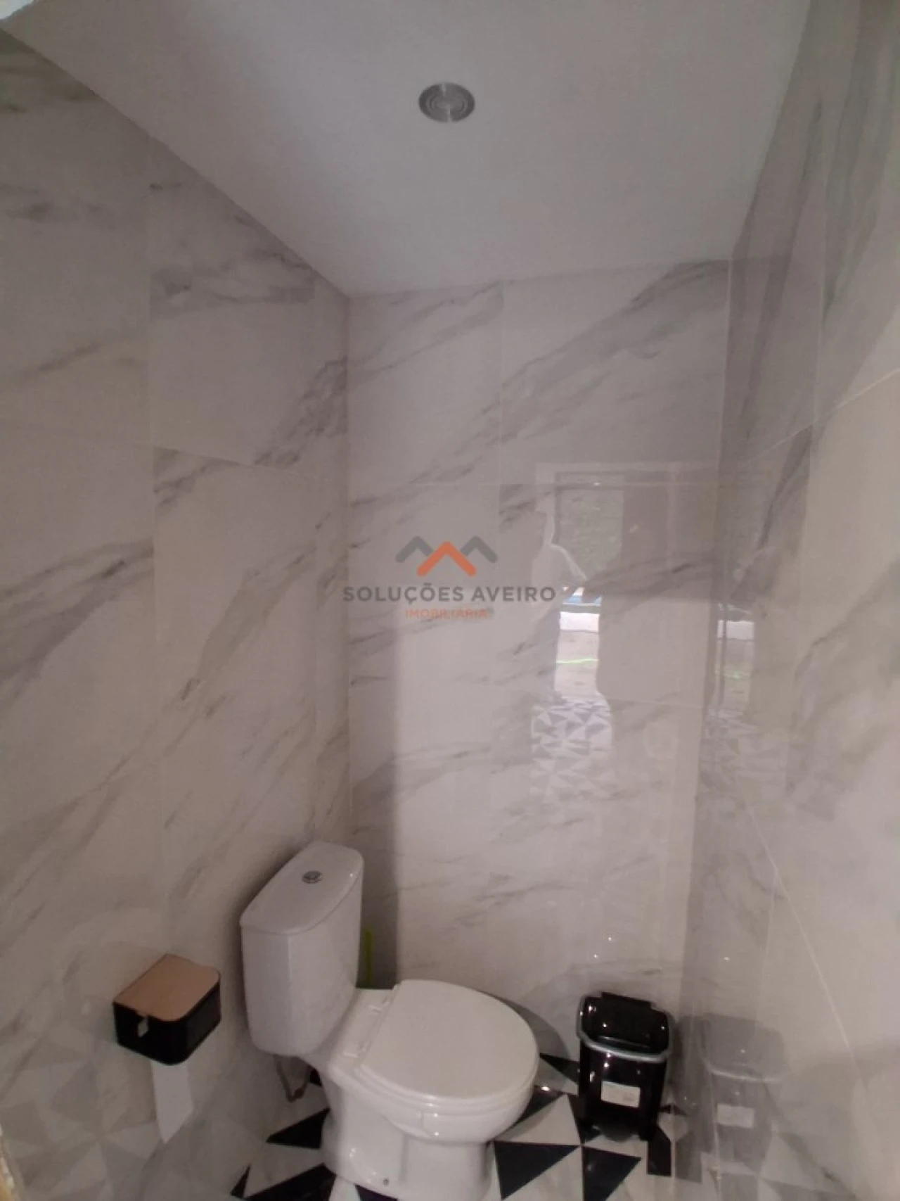 Moradia T6 para Venda em Barrô e Aguada de Baixo Foto 44