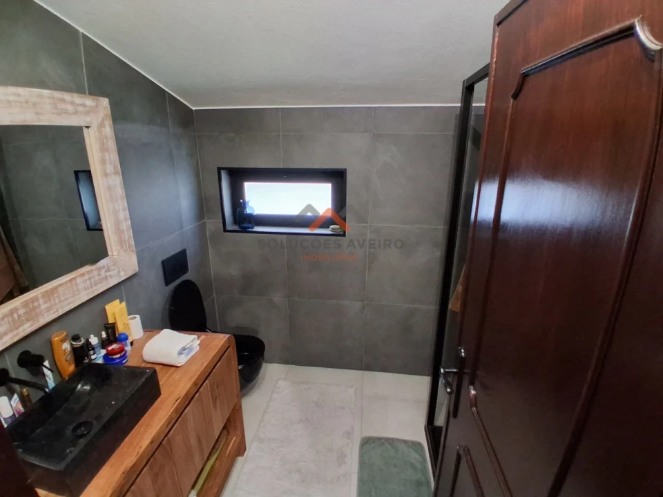 Moradia T6 para Venda em Barrô e Aguada de Baixo Foto 65