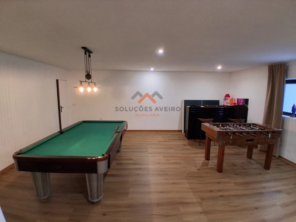 Moradia T6 para Venda em Barrô e Aguada de Baixo Foto 79