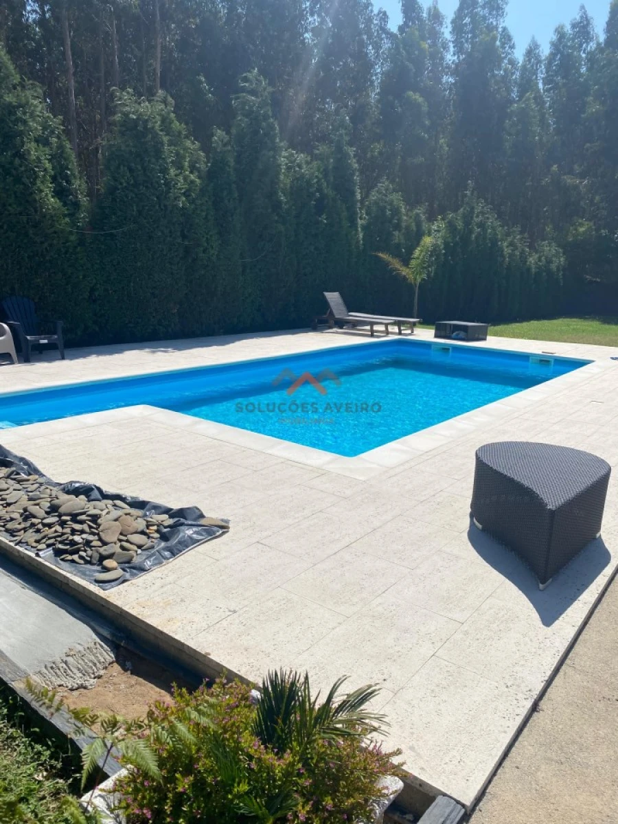 Moradia T6 para Venda em Barrô e Aguada de Baixo Foto 1