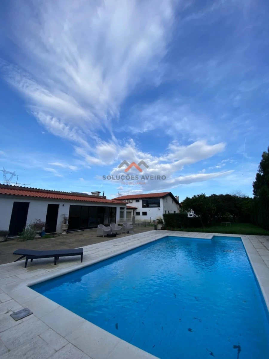 Moradia T6 para Venda em Barrô e Aguada de Baixo Foto 3