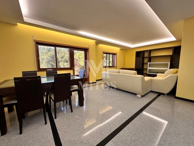 Apartamento T3 para Arrendamento em Santa Maria Maior e Monserrate e Meadela