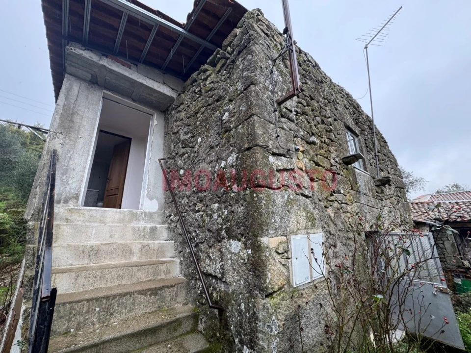 Moradia T2 para Venda em Vila Franca das Naves e Feital Foto 2