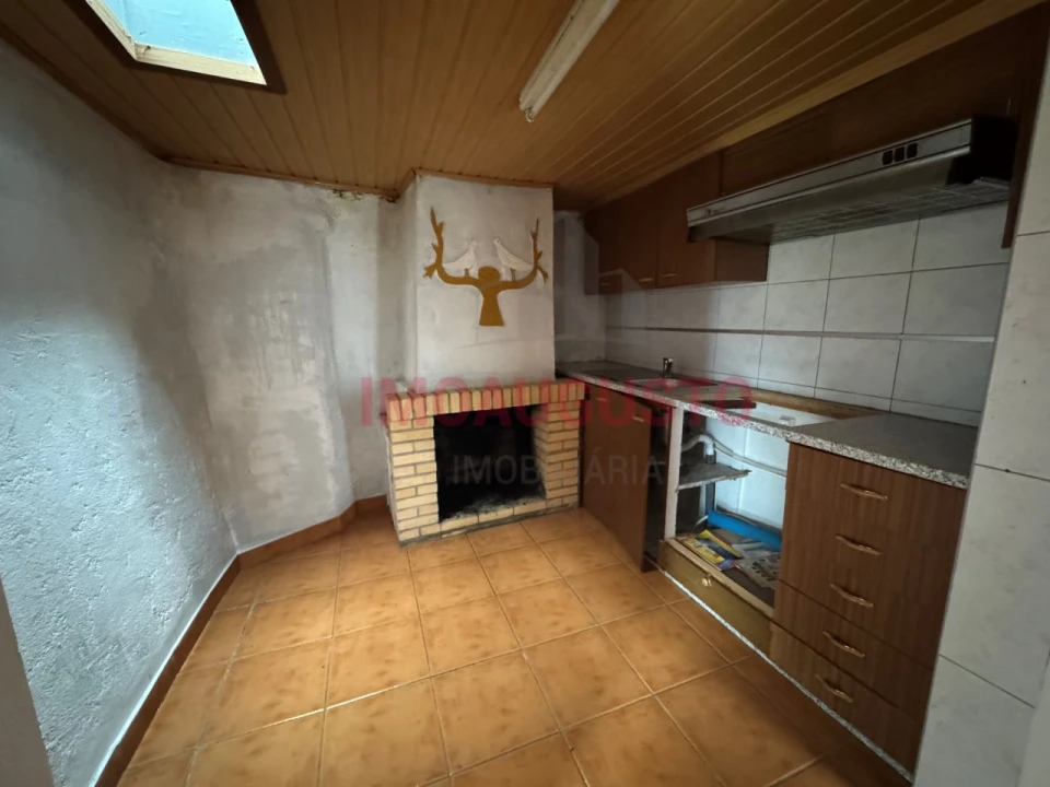 Moradia T2 para Venda em Vila Franca das Naves e Feital Foto 6