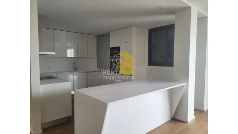 Apartamento T4 para Venda em Matosinhos e Leça da Palmeira