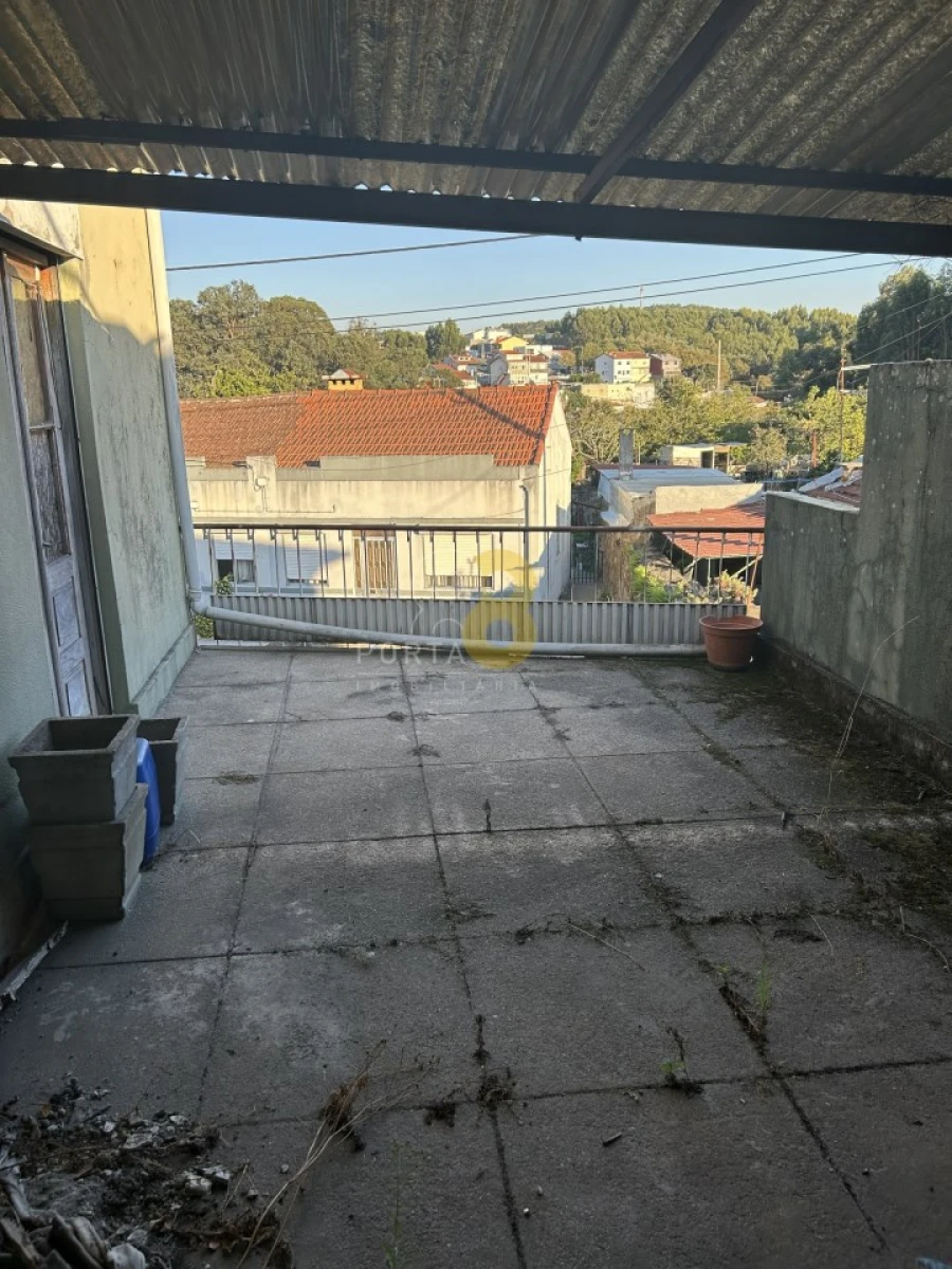 Armazém para Venda em Milheiros Foto 3