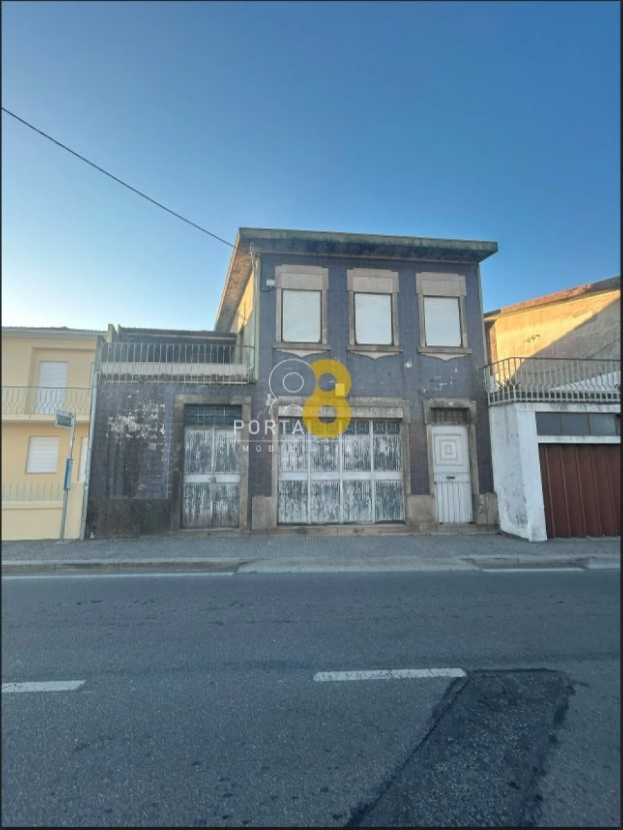 Armazém para Venda em Milheiros Foto 12