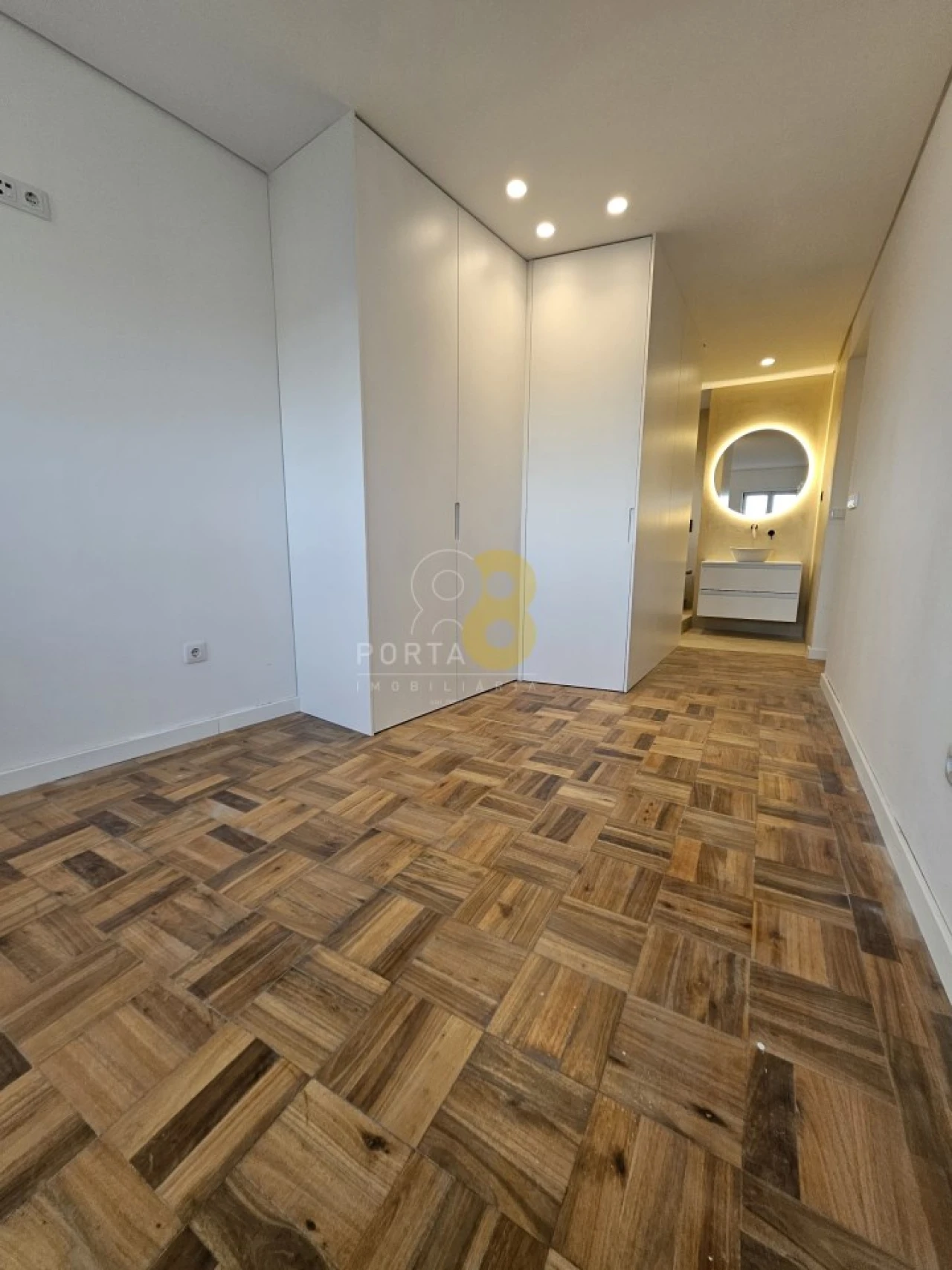 Apartamento T4 para Venda em Cedofeita, Santo Ildefonso, Sé, Miragaia, São Nicolau e Vitória Foto 15
