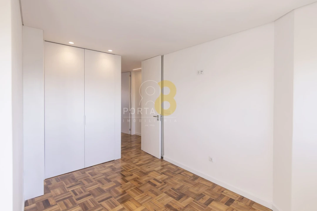 Apartamento T4 para Venda em Cedofeita, Santo Ildefonso, Sé, Miragaia, São Nicolau e Vitória Foto 19