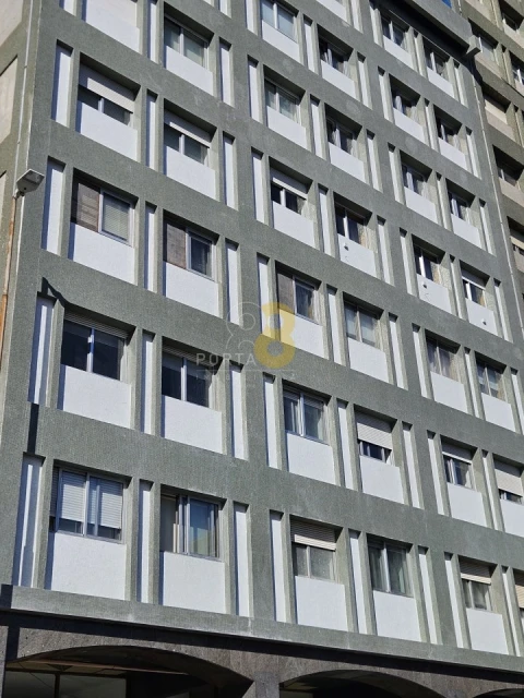 Apartamento T4 para Venda em Cedofeita, Santo Ildefonso, Sé, Miragaia, São Nicolau e Vitória