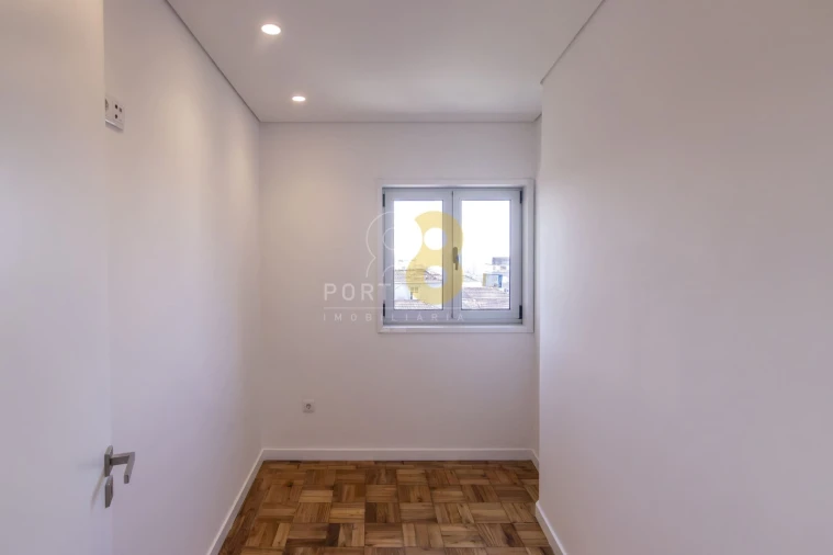Apartamento T4 para Venda em Cedofeita, Santo Ildefonso, Sé, Miragaia, São Nicolau e Vitória Foto 16