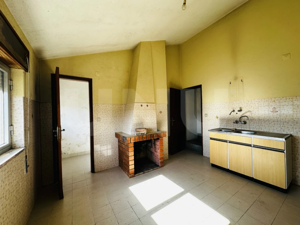 Moradia T8 para Venda em Teixoso e Sarzedo Foto 26