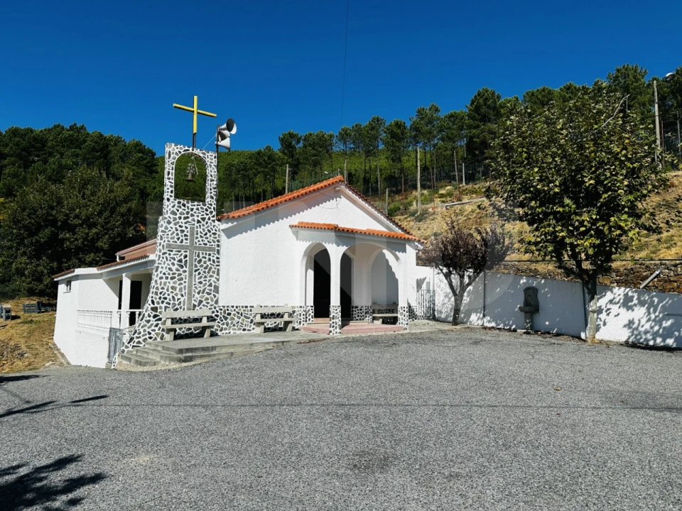 Moradia T8 para Venda em Teixoso e Sarzedo Foto 39