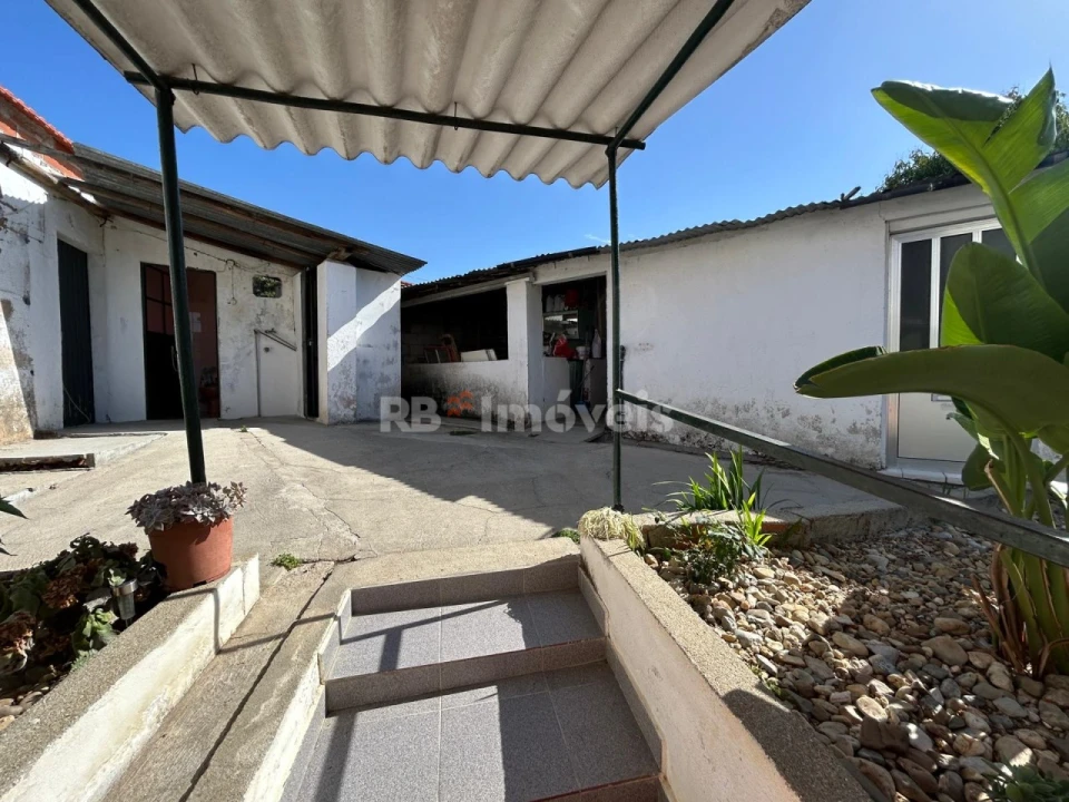 Moradia T2 para Venda em Paialvo Foto 2