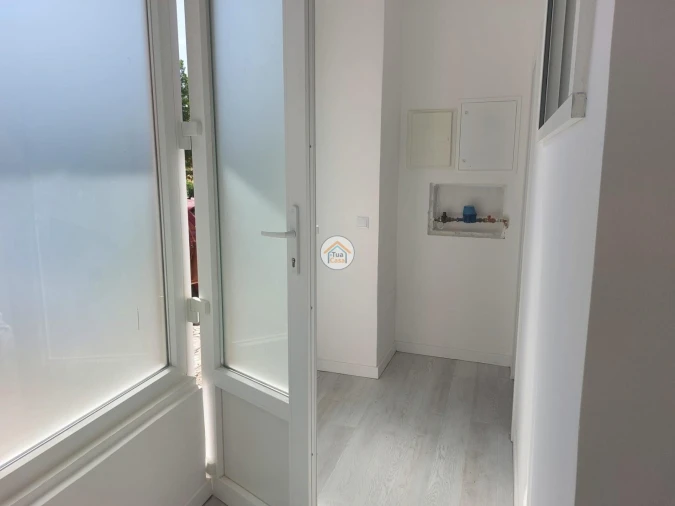 Loja para Venda em Almada, Cova da Piedade, Pragal e Cacilhas Foto 5