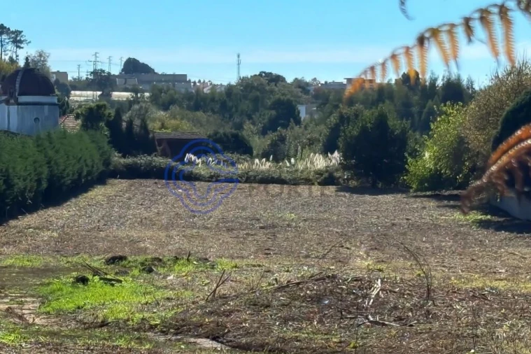 Terreno para Venda em Gulpilhares e Valadares Foto 11