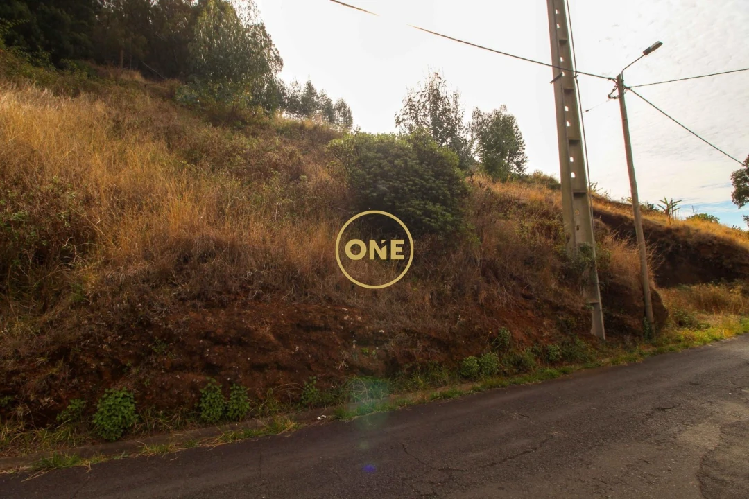 Terreno para Venda em Caniço Foto 3