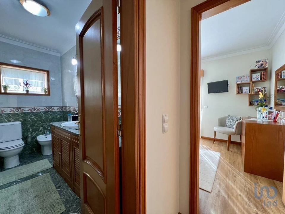 Moradia T3 para Venda em Nogueira e Silva Escura Foto 11