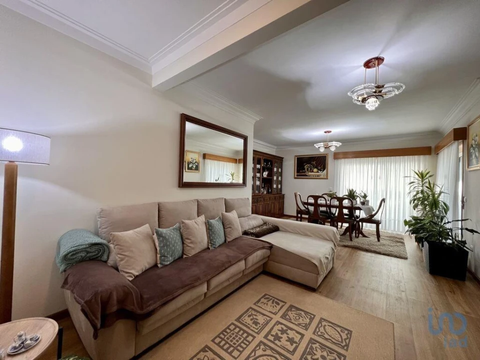 Moradia T3 para Venda em Nogueira e Silva Escura Foto 4