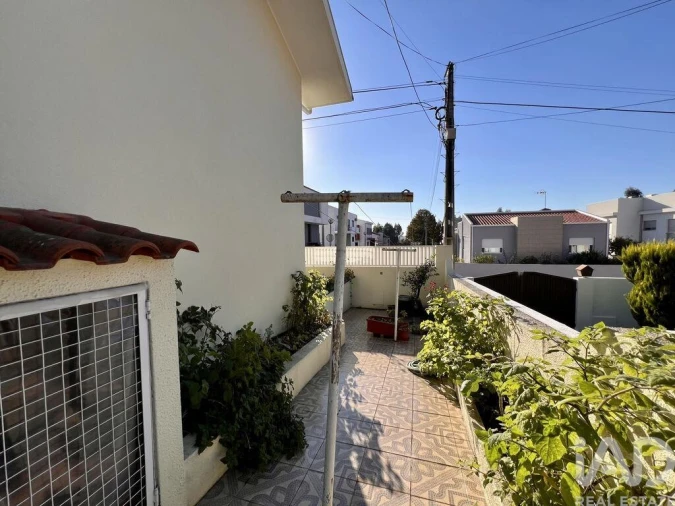 Moradia T3 para Venda em Nogueira e Silva Escura Foto 28