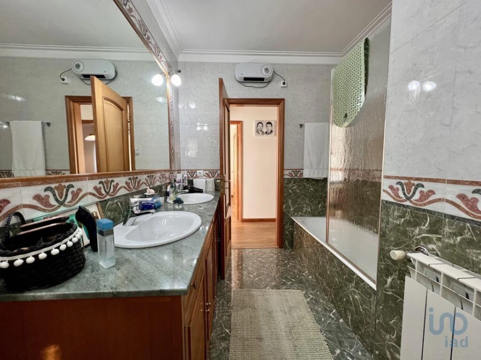 Moradia T3 para Venda em Nogueira e Silva Escura Foto 13