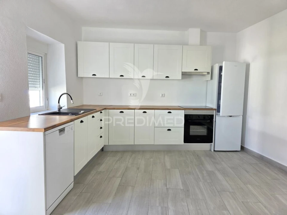 Moradia T2 para Venda em São João Baptista e Santa Maria dos Olivais Foto 3