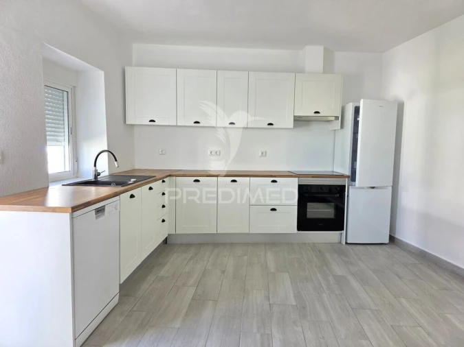 Moradia T2 para Venda em São João Baptista e Santa Maria dos Olivais Foto 3