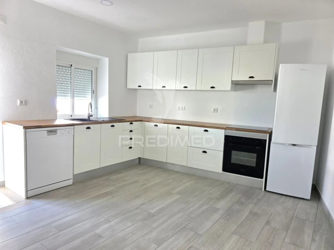 Moradia T2 para Venda em São João Baptista e Santa Maria dos Olivais Foto 4