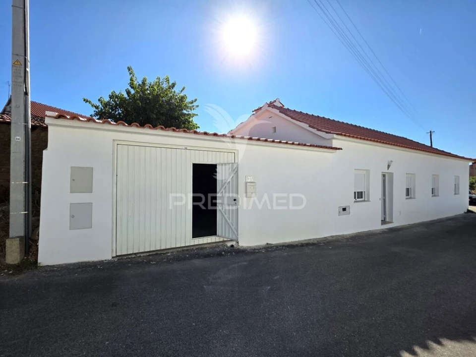 Moradia T2 para Venda em São João Baptista e Santa Maria dos Olivais Foto 1