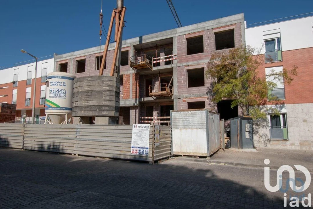 Apartamento T2 para Venda em Leiria, Pousos, Barreira e Cortes Foto 1