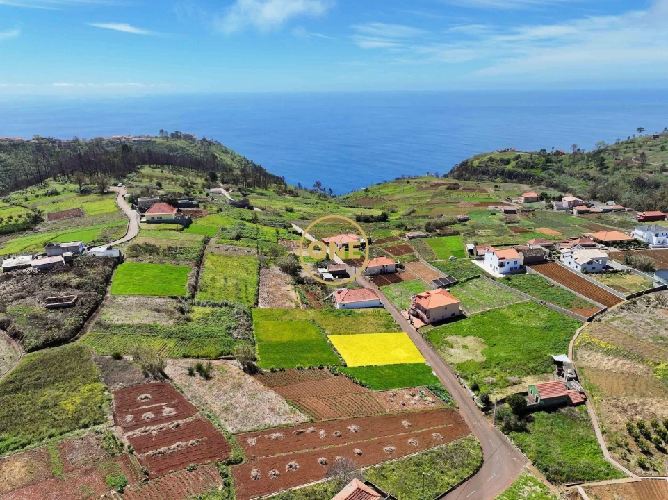 Terreno para Venda em Fajã da Ovelha Foto 2