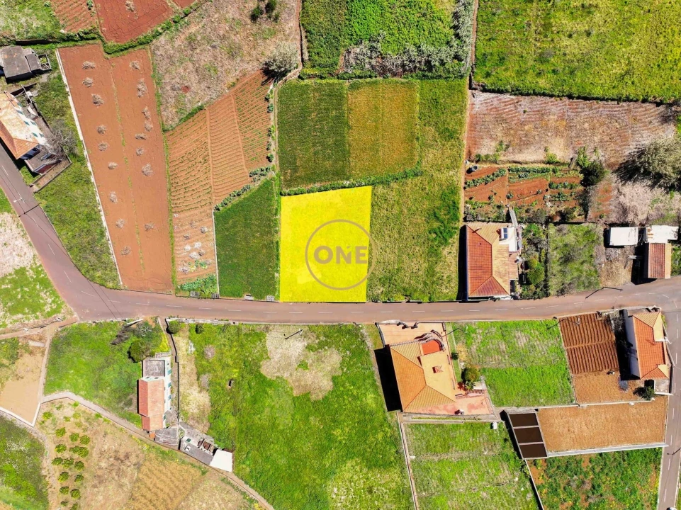Terreno para Venda em Fajã da Ovelha Foto 1