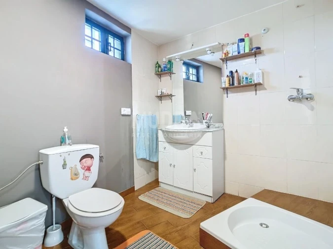 Moradia T4 para Venda em Curalha Foto 5