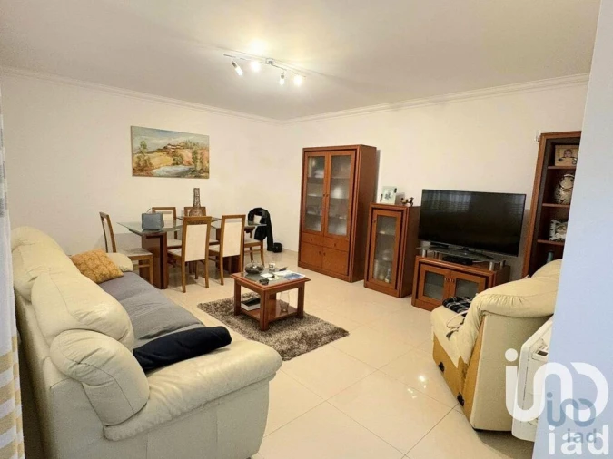 Apartamento T2 para Venda em Agualva e Mira-Sintra Foto 2