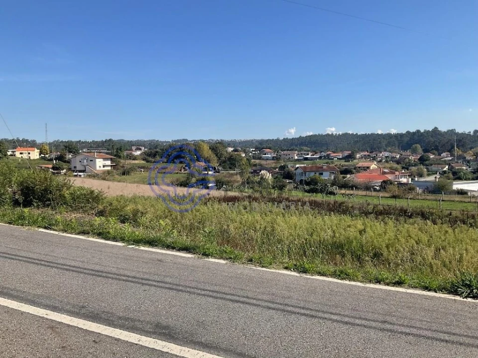 Terreno para Venda em Fornos Foto 3