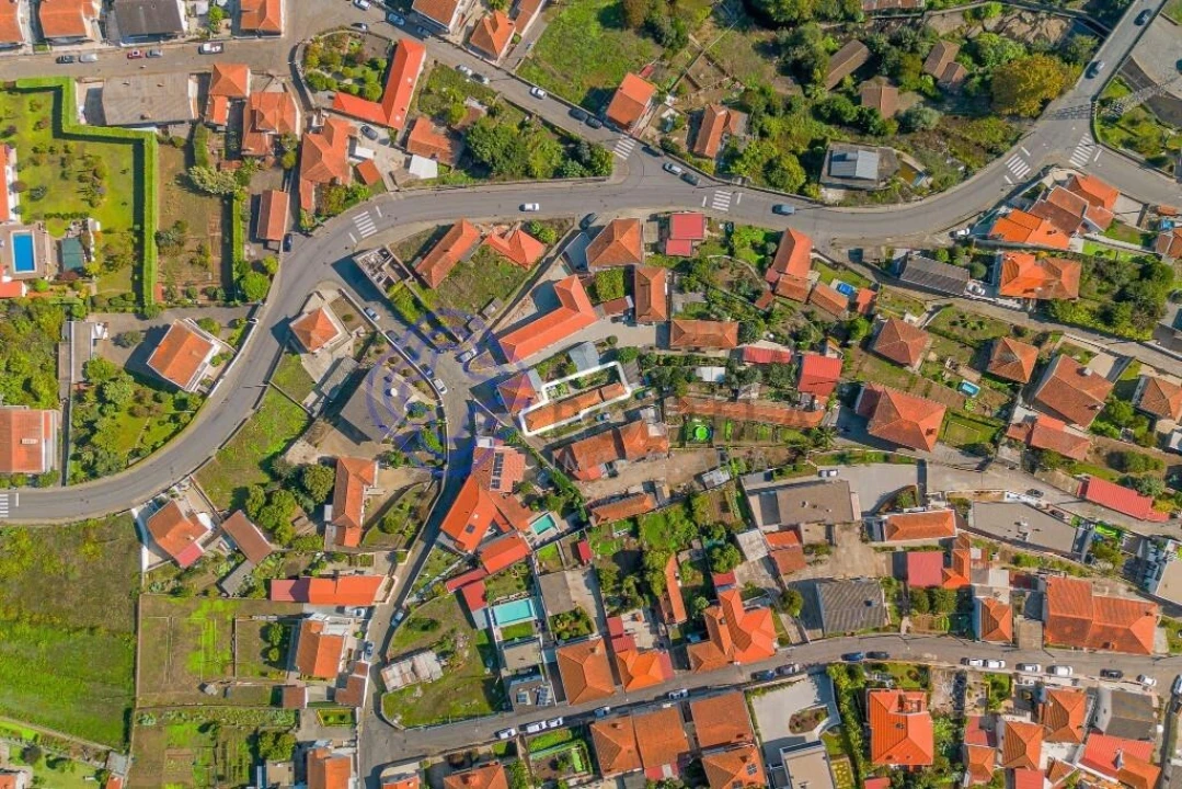 Moradia T3 para Venda em Santo Tirso, Couto (Santa Cristina e São Miguel) e Burgães Foto 2