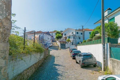 Moradia T3 para Venda em Santo Tirso, Couto (Santa Cristina e São Miguel) e Burgães