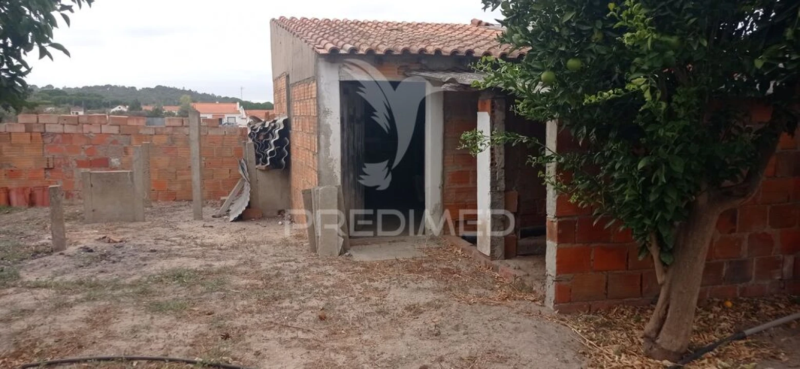 Moradia T1 para Venda em Couço Foto 20