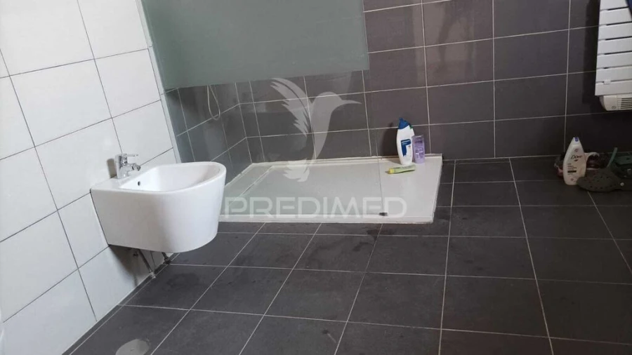 Moradia T1 para Venda em Couço Foto 8