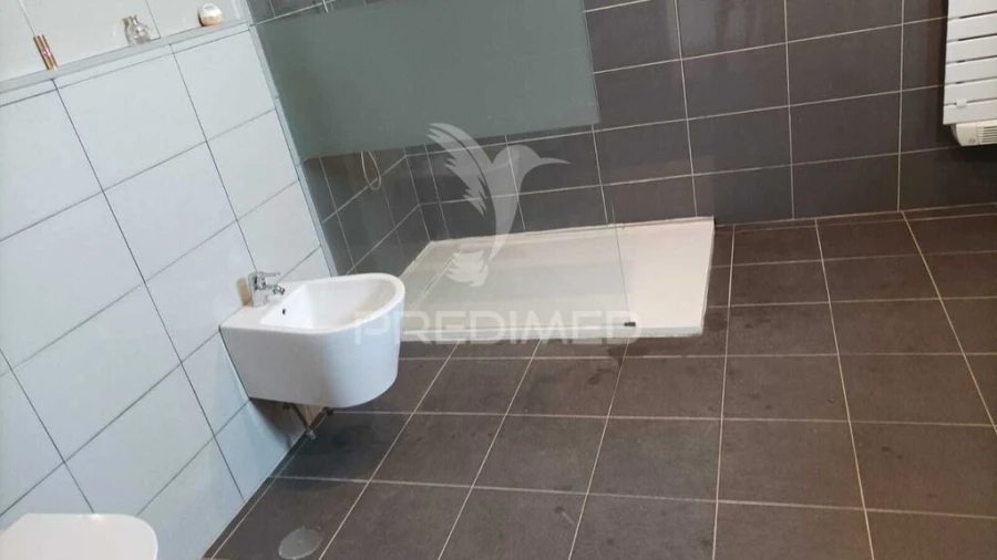 Moradia T1 para Venda em Couço Foto 9