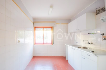 Apartamento T1 para Venda em Marvila