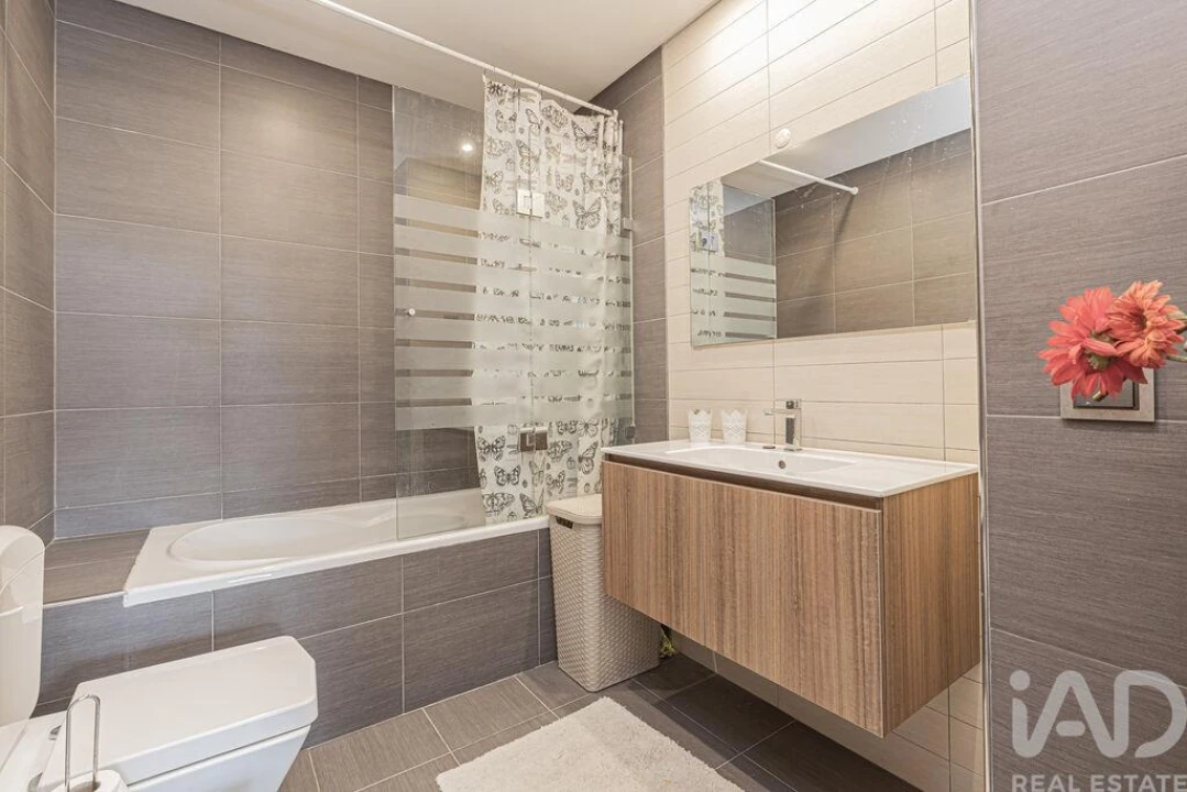 Apartamento T3 para Venda em São Pedro da Cadeira Foto 20