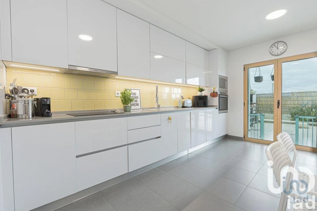 Apartamento T3 para Venda em São Pedro da Cadeira Foto 5