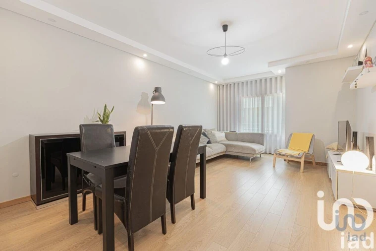 Apartamento T3 para Venda em São Pedro da Cadeira Foto 9